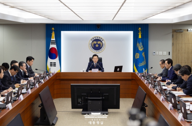 이재명 대통령, 제16차 수석 보좌관 회의 주재  기사 이미지